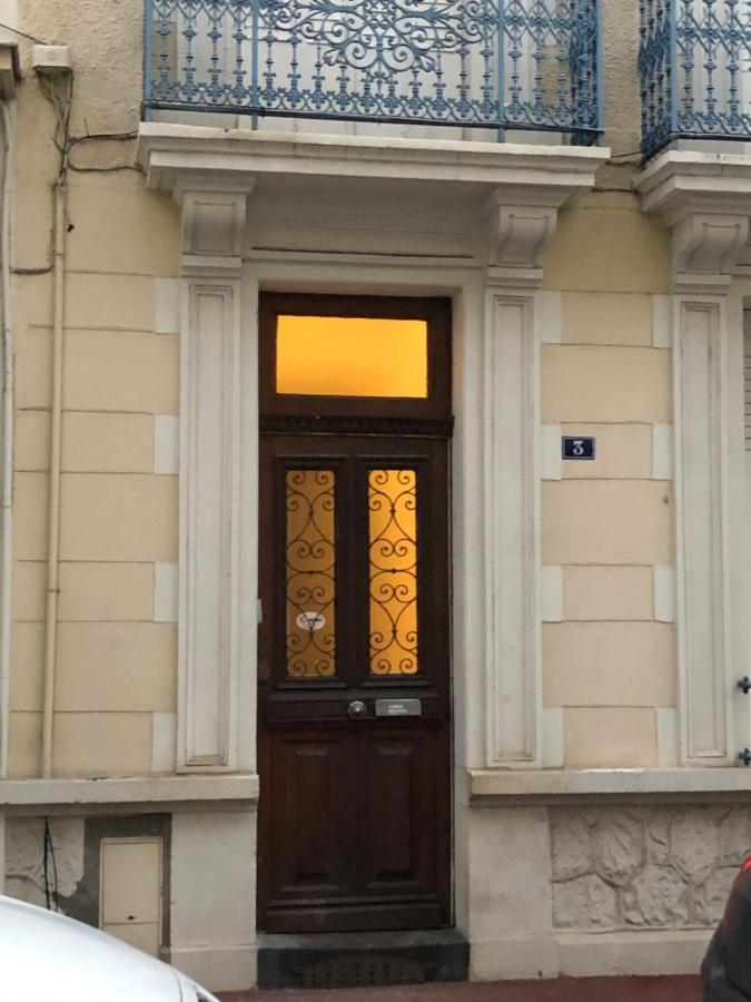 Studio Agreable - Vichy Apartment Екстериор снимка